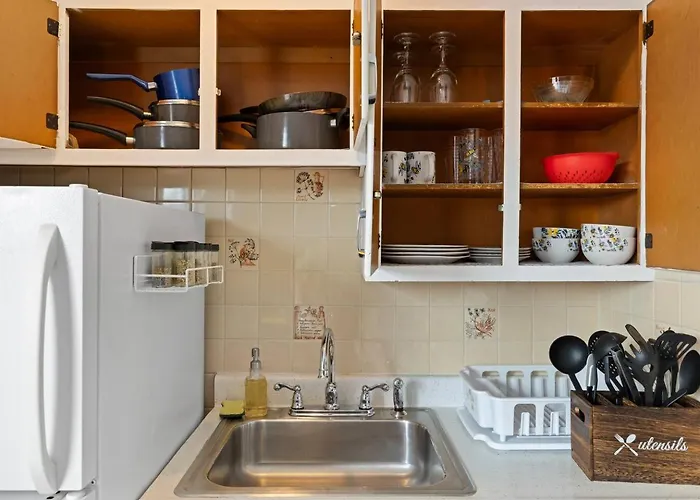 Sleeps 2/aurora/ext Discounts/wi-fi & Parkng Apartment Aurora